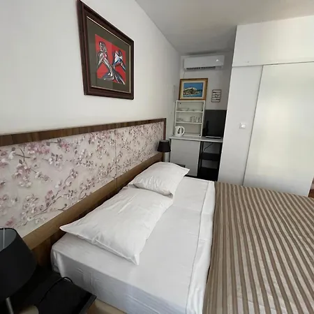 Apartman Tirreno *